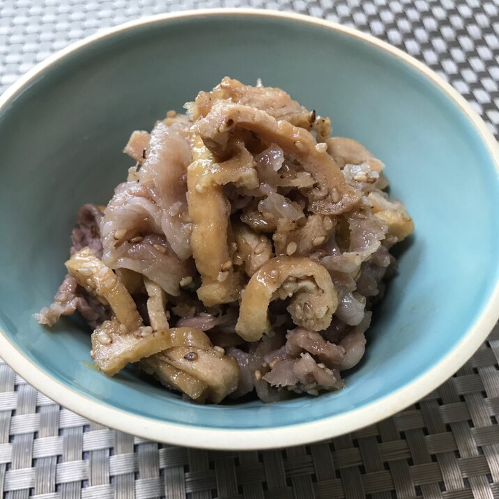 ごはんがススム！豚こま肉と油揚げの甘辛煮